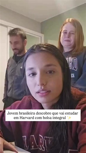 Razões Para Acreditar on Instagram: "Depois de anos de estudo, dedicação à ciência e compromisso com a saúde pública, a Ana Beatriz vai estudar neurociência em Harvard com uma bolsa integral de cerca de R$ 2 milhões. 📚✍️ Não é só sobre entrar em uma das universidades mais disputadas do mundo. É sobre alguém que sonhou grande, batalhou e acreditou. Que isso lembre a gente do poder que a educação tem de mudar destinos! Parabéns, @anabiascg 👏👏"