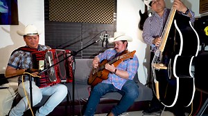 Cuando vaya al cielo, un tema más en vivo desde KorraleStudio. para compartir hermanos corrales y alto Alto Poder | Hermanos corrales