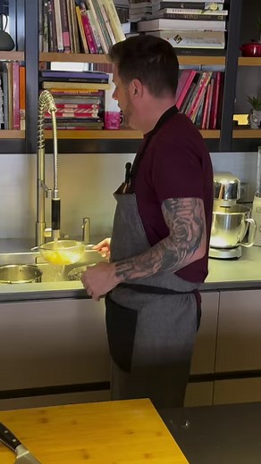 1.4M views · 7.3K reactions | Comment aiguiser et affûter ses couteaux ? Je vous montre deux techniques ! #food #astuce #cuisine | Norbert Tarayre | Facebook