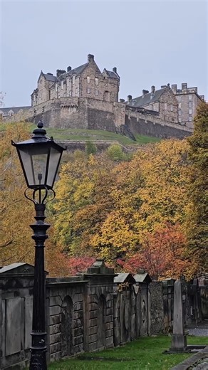 Autumnal Edinburgh😍 (🎥 by @enamouredwithedinburgh ) | Secret Edinburgh