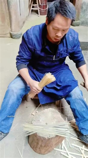 Making a brush from bamboo sticks | Viral Post