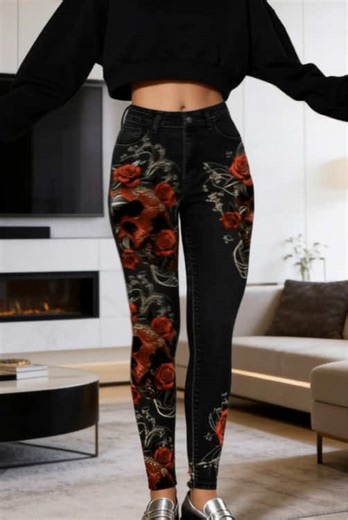 Never repeat your outfit with these printed leggings! 🌹💃#PersonalTrend #FashionMatch#TikTokShopCyberMonday #spotlightfinds