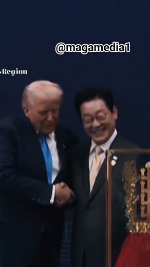 South Korea Gifts Trump GOLDEN CROWN: King Vibes Go Viral! 👑🔥