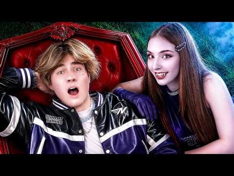 I Got Stuck in Vampire Mansion! Vamp Girl and Ordinary Boy Are Dating