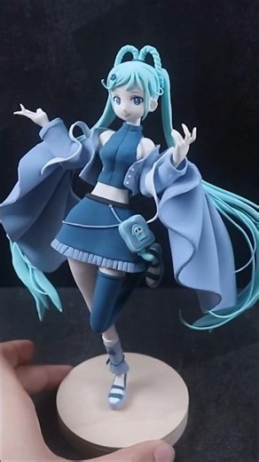 Making Hatsune Miku “Magical Mirai 2025” in Clay — Handmade Sculpture