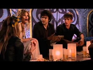 90210 - Oh My Gay - Naomi