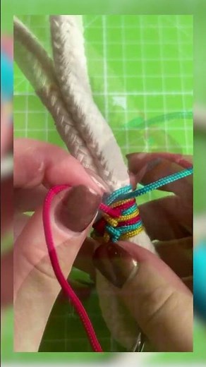 Quick tutorial | 3 Strand Ringbolt Hitching | Cotton cord dog leash with paracord type 1