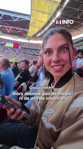 Cette supportrice prédit-elle vraiment les buts à l'avance ?