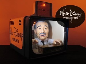 Walt Disney Animated Mechanical TV Clock Demo ( Animatronic Walt Disney)