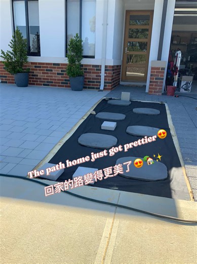 Cute and Affordable DIY Front Footpath