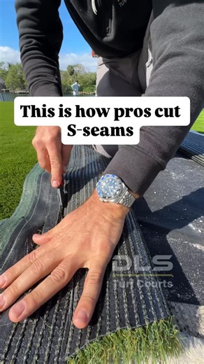 DLS Turf Courts on Instagram: "This is how pros cut S-seams Clean S-seam cuts are what separate professional turf installs from jobs that fail. Every cut has to be precise, smooth, and perfectly aligned so the seam disappears once the turf is joined and infilled. DETAILS • Multiple angle cuts for a natural blend • Controlled blade angle for tight seam closure • No shortcuts, no rushing • Built for long-term durability PRO TIP S-seams should be cut slowly and consistently. Rushing the blade creat