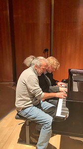 È uscito il disco a due pianoforti insieme al mio amico Iiro Rantala. In questo concerto registrato presso la Filarmonica di Berlino ci divertiamo un mondo a improvvisare su arie di Verdi e Puccini, canzoni italiane e altro ancora. Please, have fun!! | Stefano Bollani
