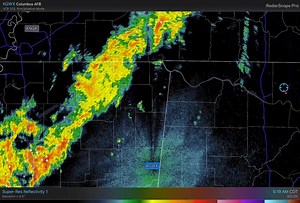 62K views · 63 reactions | Radar Update: 5:42 AM - A line of heavy rainfall and isolated thunderstorms will push east from northeastern Mississippi into NW Alabama between 6:30 AM and 7 AM. Some lightning and some heavier downpours will be possible as it moves into northern Alabama. #HUNwx | US National Weather Service Huntsville Alabama | Facebook
