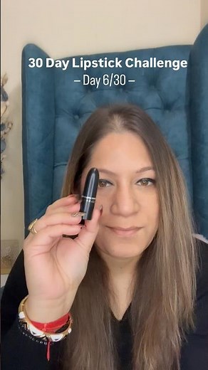 Day 6: MAC Ruby Woo Matte Lipstick 💄 | Lipstick Swatch | 30 Day Lipstick Challenge
