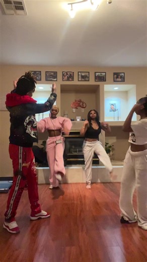 #fyp #trending #viralvideo #tiktok #4upage @iiam_zar @Aniyah Alyssé💋 @the.prettiestmiyah2 @king38