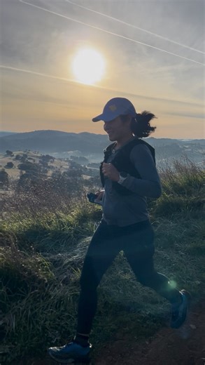 Back on the trails today 🌲 12 miles — my longest run in a month. Definitely felt the holiday break, and those hills were no joke 😮‍💨 But every tough climb is making me stronger. Big thanks to @sha.runs.sac for pushing me through when I was bringing up the rear. The hills got me… but I got through them 🏃🏾‍♀️💪🏽 #trailrunning #trailrunningcommunity #runnersofinstagram #radrabbit #runlife | Runhikeplay