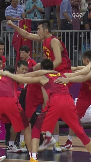 A team that celebrates together stays together! 🤭 Can you recreate the Chinese basketball team's iconic celebration? Grab your friends and share your video using #LetsMove to catch athletes' attention. 👀🤩 #OlympicDay | #Olympics | Olympics