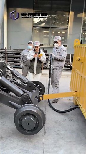 The connection from the wheeled railway excavator to a ballast transportation cart #railway #cart