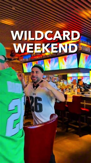 CHICKIE’S & PETE’S is your WILDCARD HQ 🏈 📺 Every Game 🍻$20 Corona Buckets 🍸$12 Football Cocktails 🚘FREE PARKING Reserve NOW on OpenTable! #SAHARALasVegas #ChickiesAndPetes #Football #Playoffs