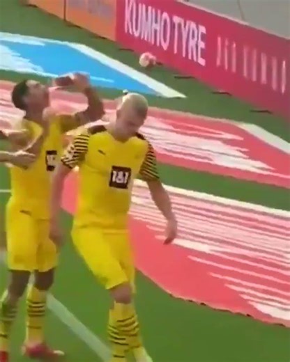 NO ERA CERVEZA JAJAJAJA #futbol