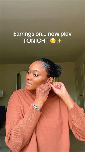 Earrings On… Press Play 🎧 | TONIGHT – Keyanna Hunt