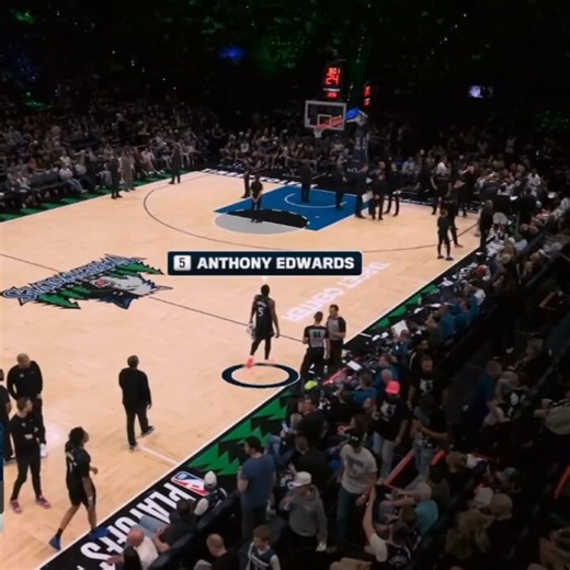 Algunos ex-jugadores NBA que ahora están de comentaristas en NBA Prime, criticaron este gesto de Anthony Edwards:Dirk Nowitzki:“Yo miro y formo parte de la NBA hace mucho, mucho tiempo, y nunca vi algo así. El tipo entrar en medio de la conversación del adversario con 8 minutos de juego por delante, saludando a todo el equipo…Demasiado para mí. Él podría dar sus respetos después del partido. Me pareció un poco extraño…”Blake Griffin:“Nunca vi algo así antes. Entiendo lo que quiso hacer yendo a b