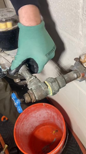 #plumbers flare valve installation #plumbing #plumber #fyp | BoltMaster | Facebook