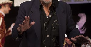 Alejandro rompe en llanto al despedirse de su hermano Héctor Suárez