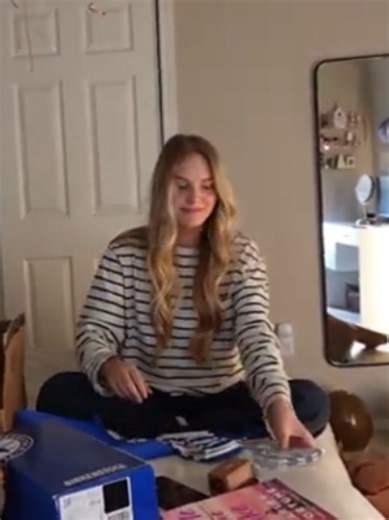 Fashion Show Planning with Friends and Humor