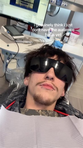 Dentist - Song by Gleem and Sypha not out