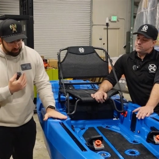 Jason explains how accessories factor into runtime on an electric kayak. The same battery that runs the drive can also power built-in navigation lights, cockpit and tank well lighting, and electronics like a fishfinder. Those accessories draw very little power and don’t meaningfully change runtime. Where battery usage changes is when you add higher-draw gear like a bow-mount trolling motor. Jason explains why battery voltage matters and why a 24-volt setup makes sense if you want to run everythi