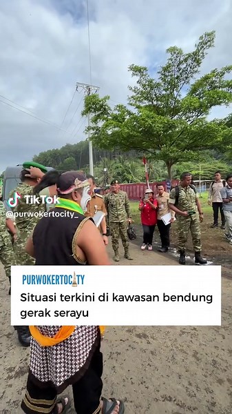 Situasi terkini di kawasan bendung gerak serayu . Hadir pagi ini Gubernur Jawa Tengah,KSAD,Bupati Banyumas , dll #purwokerto #banyumas #purwokertocity