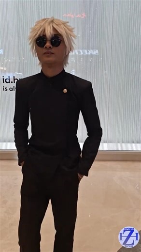 Gojo Vibes in Jakarta Mall (Mall of Indonesia) - Satoru Gojo Jujutsu Kaisen Cosplay | 五条 悟 呪術廻戦 コスプレ