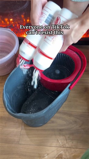 #cleantok #scrubbing #ocedarmop #summerwins #tiktokshopdealsforyoudays | CleanTok
