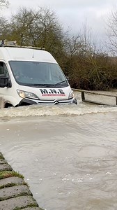 42K views · 288 reactions | I’m surprised they attempted it #ford #flood #cars #splash #waves #sendit #noway #OhNo #crazy #cars #mad #education #wow #entertainment #fun #satisfying #fyp #fbreels #fb | Vehicles Vs Water | Facebook