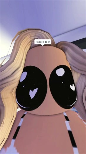 She tricked her mom into giving her $100 by doing this...😂😂