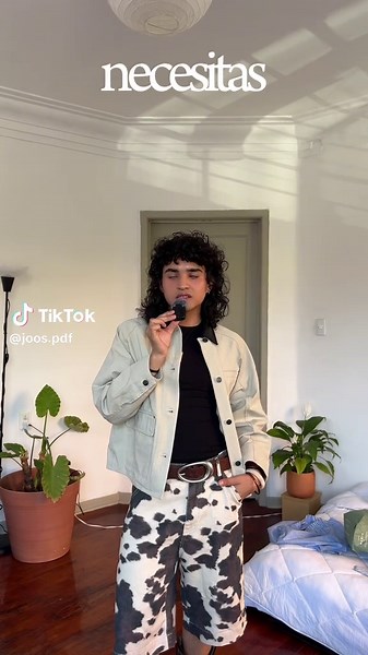 Cómo estilizar cowboy boots y mocasines para cualquier ocasión