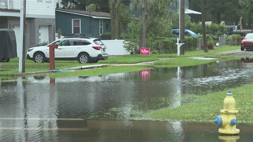 Fernandina Beach residents deal with flooding and state of emergency