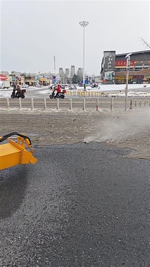 Machines Tech | The Powerful wind machine for removing dusty snow from road and my anxiety with it | Instagram