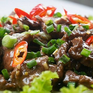 18K views · 6.1K reactions | "Beef Lok Lak Recipe" Follow Lifehackme | Lifehackme | Facebook