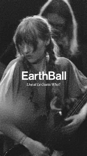 Concert film out now: watch psych improvisers EarthBall perform live at Le Guess Who? following the release of their latest album 'Outside Over There'. As proven during their time in Utrecht, where the group presented two shows, EarthBall’s performances are committed to spontaneous composition, free expression and sonic immersion. Watch the full video via our YouTube. #independentmusic #leguesswho #experimentalmusic #psychedelic #improvisation