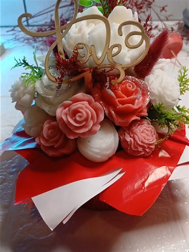 Create a Candle Bouquet for Valentine's Day Gifts