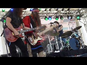 TWO WOLF - Diary Of A Working Man - Rock Legends Cruise 5
