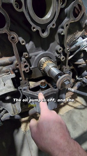 1.1M views · 10K reactions | Hemi oil pump removal, without removing the oil pan! . . . . . #robthemechanic #hemi #tick #jeep #tipsandtricks #liftertick #lifehack #camshaft | Robert Zeromski | Facebook