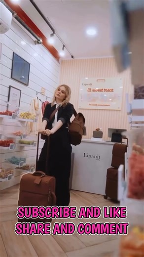 Emily Alyn Lind advertises the Lipault Paris store #emilyalynlind #store #lipaultparis
