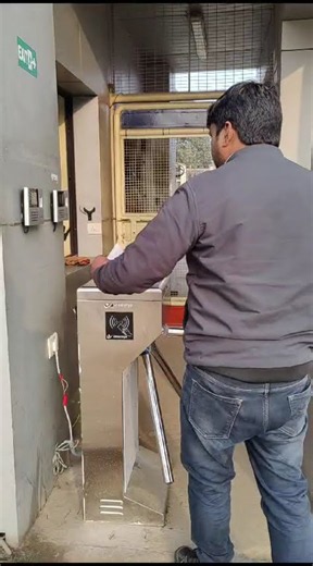 Secureye Flap Barrier S-VT1000 Demo Video #secureye #secureyesupportho #secureyeflapbarrierSvt1000