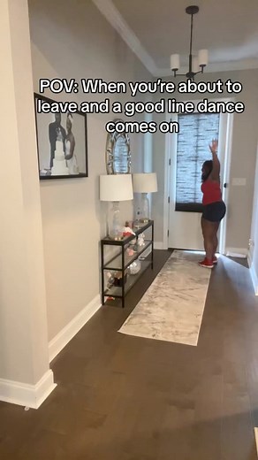 71K views · 1K reactions | What's the one line dance that'll have your on the dance floor EVERY time?  Let us get our quick 1-2 step in real quick  #HBCUBUZZ #SouthernUniversity #SU #HumanJukebox #SigmaGammaRho #LineDances  : @alesia_jackson | HBCU Buzz | Facebook