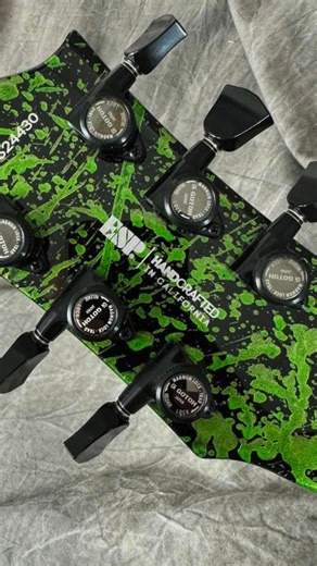 This ESP USA Eclipse FR in Alien Blood splatter features stainless steel frets, Floyd Rose original locking bridge and nut, EMG pickups, Gotoh Magnum Lock tuner, and Dunlop strap locks...🤘 𝗙𝗶𝗻𝗱 𝗬𝗼𝘂𝗿 𝗘𝗦𝗣 𝗚𝘂𝗶𝘁𝗮𝗿𝘀 𝗔𝘂𝘀𝘁𝗿𝗮𝗹𝗶𝗮 𝗗𝗲𝗮𝗹𝗲𝗿 𝗛𝗲𝗿𝗲: https://linktr.ee/espguitarsaustralia 𝗢𝗿 𝗩𝗶𝗮 𝗧𝗵𝗲 𝗟𝗶𝗻𝗸 𝗜𝗻 𝗼𝘂𝗿 𝗕𝗜𝗢>>> 👉Be sure to follow our new Insta page: @espguitarsau #esp2024 #metallica #espguitarsandbasses #espguitarsofficial #espguıtars #espguitarsja