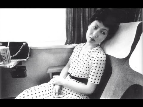 Giloo紀實影音《荒木經惟：愛的寫真術 Arakimentari》