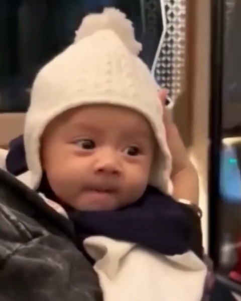 OH MY GOD, KID, IT'S LIKE LOOKING AT YOUR BROTHER THREE YEARS AGO😍#ljoyeetamarabillar